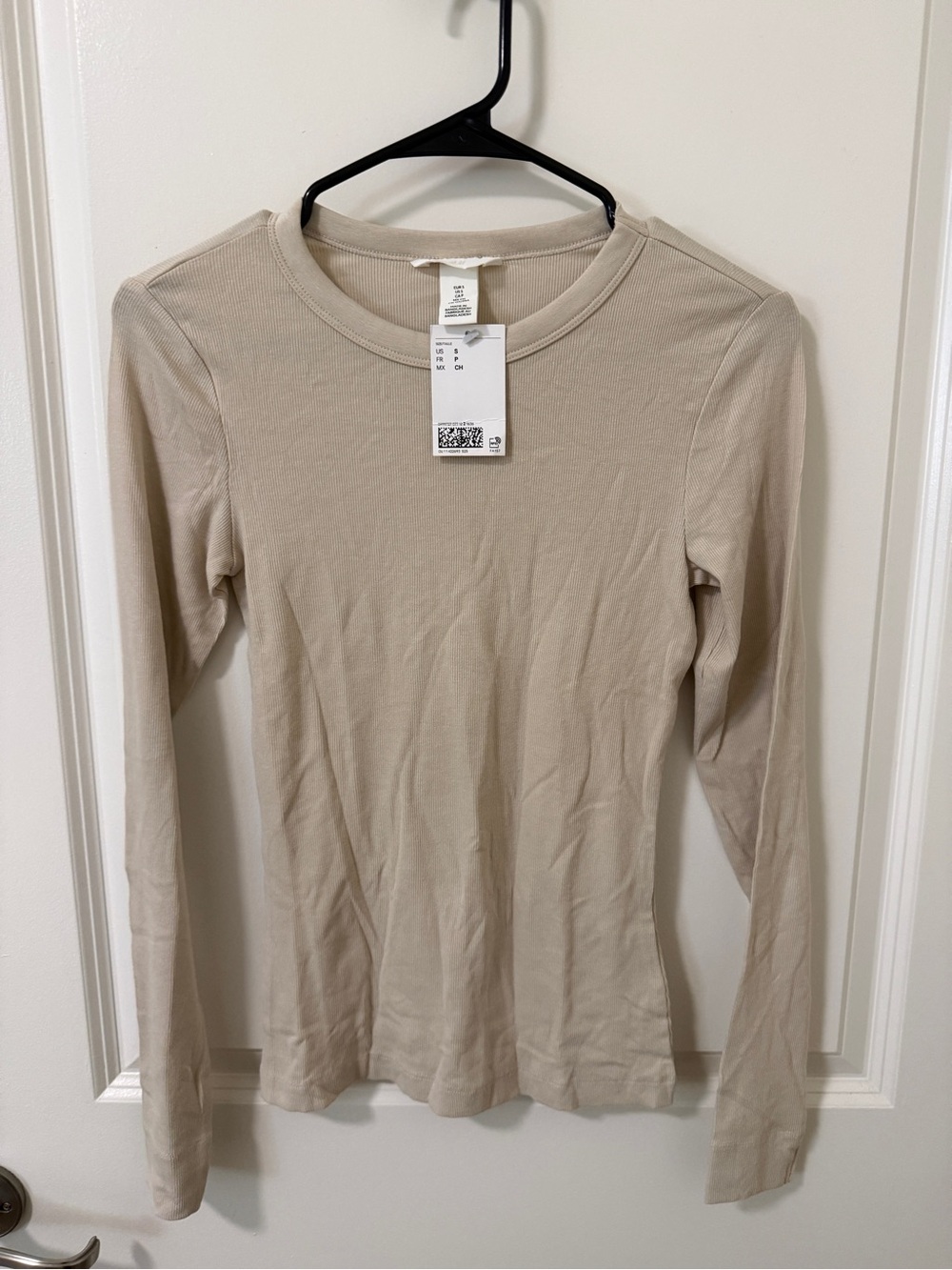 H&M Long Sleeve Crewneck Top in Light Beige